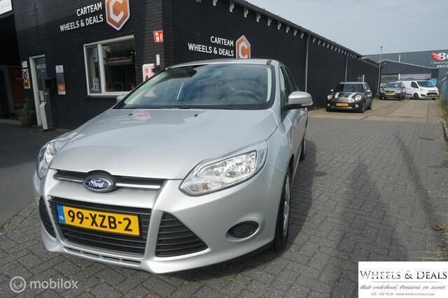 Grijs Gebruikt 2012 Ford Focus Trend Hatchback | € 6.495 (Iets duurder) - Afbeelding 1/4