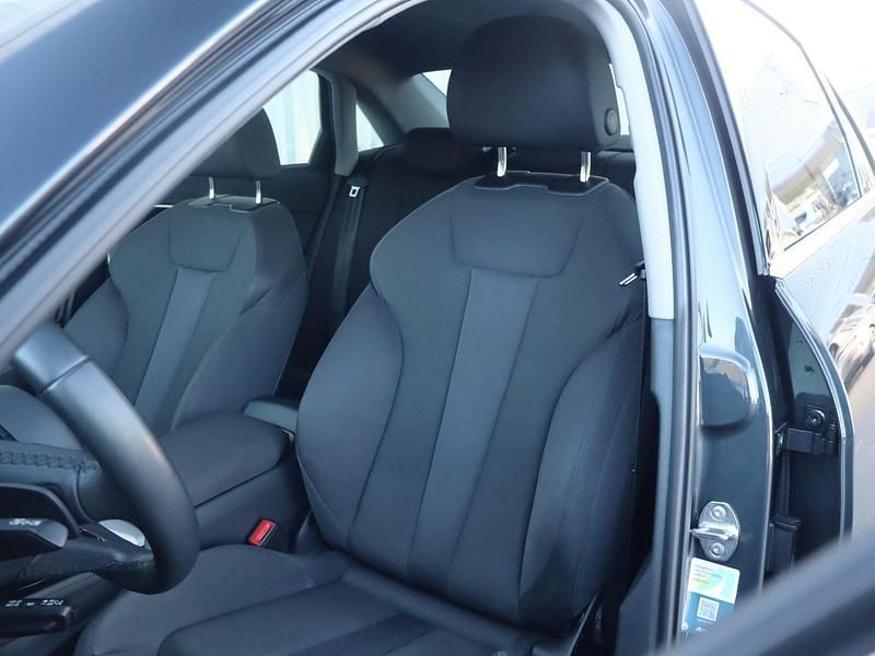 Occasion Audi A4 Advanced 150 PK (110 kW) 2023 Grijs Sedan