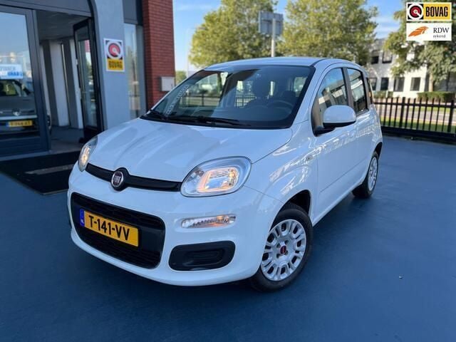Wit Gebruikt 2019 Fiat Panda Lounge Hatchback | € 12.950 (Duur) - Afbeelding 1/4