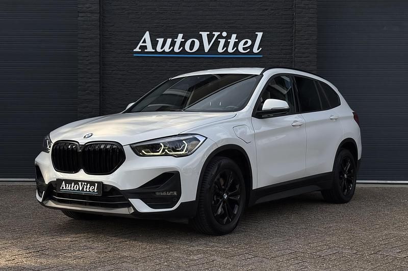 Wit Gebruikt 2021 BMW X1 SUV | € 26.445 (Goede deal) - Afbeelding 1/4