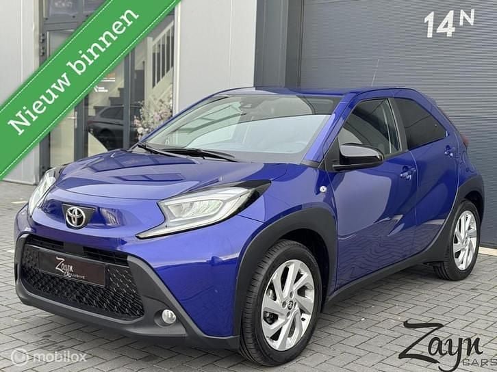 Blauw Occasion 2024 Toyota Aygo X Pulse SUV | € 16.950 (Super prijs) - Afbeelding 1/4