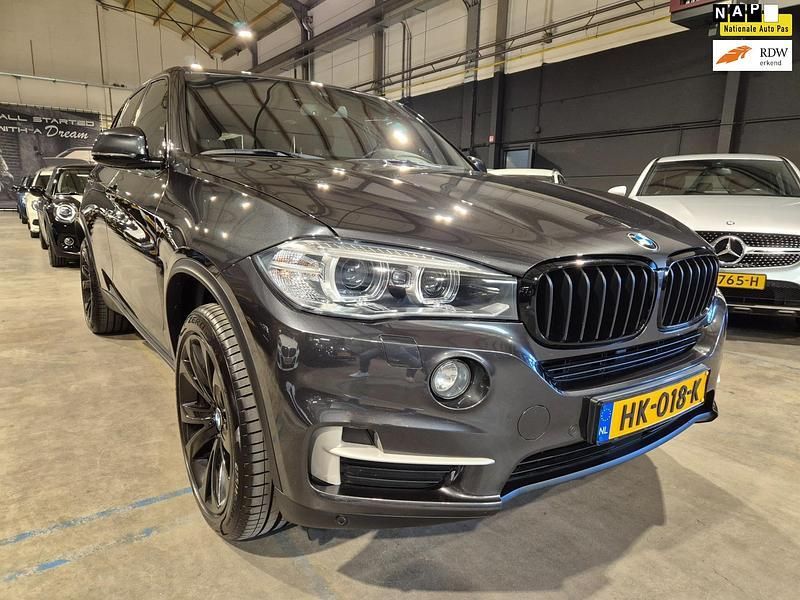 Grijs Gebruikt 2015 BMW X5 SUV | € 19.849 (Goede deal) - Afbeelding 1/4