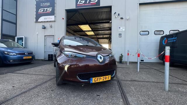 Bruin Gebruikt 2013 Renault Zoe Zen Hatchback | € 9.000 - Afbeelding 1/4