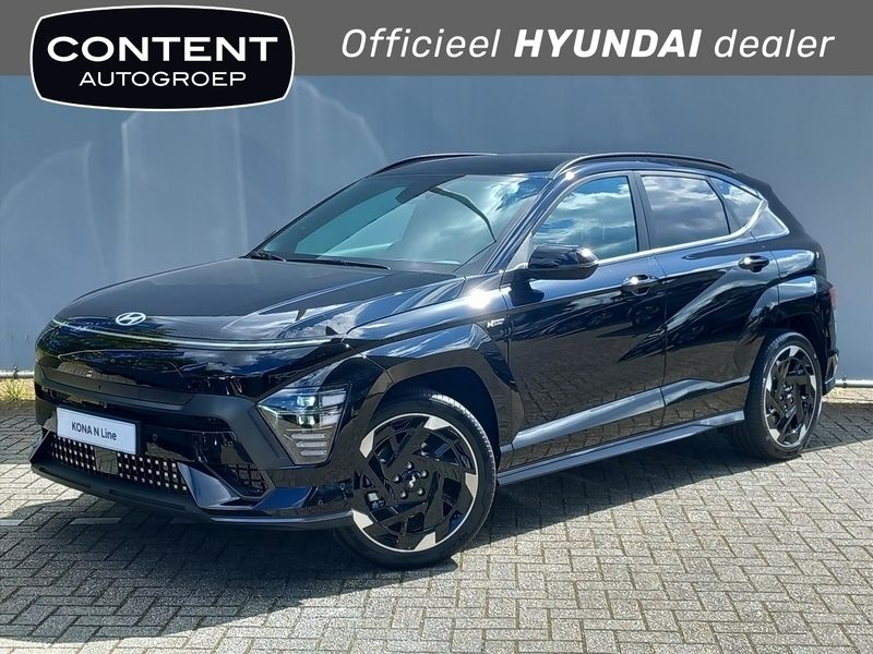 Abyss black (zwart metallic) Nieuw 2025 Hyundai Kona Edition SUV | € 42.250 (Iets duurder) - Afbeelding 1/4