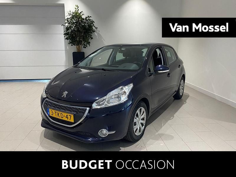 Blauw Gebruikt 2014 Peugeot 208 Active Hatchback | € 7.900 (Eerlijke prijs) - Afbeelding 1/4