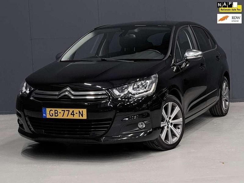 Zwart (metallic) Gebruikt 2015 Citroën C4 Feel Hatchback | € 5.950 (Goede deal) - Afbeelding 1/4