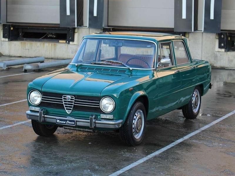 Groen Occasion 1971 Alfa Romeo Giulia 1300 Super Hatchback | € 23.950 - Afbeelding 1/4