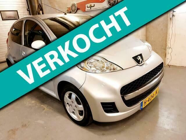 Grijs Gebruikt 2011 Peugeot 107 Hatchback | € 4.199 (Eerlijke prijs) - Afbeelding 1/4