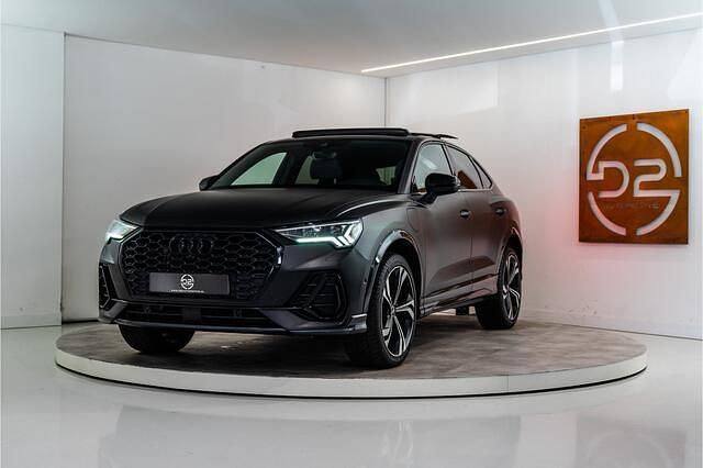 Zwart Gebruikt 2021 Audi Q3 Sportback Comfort SUV | € 39.980 (Duur) - Afbeelding 1/4