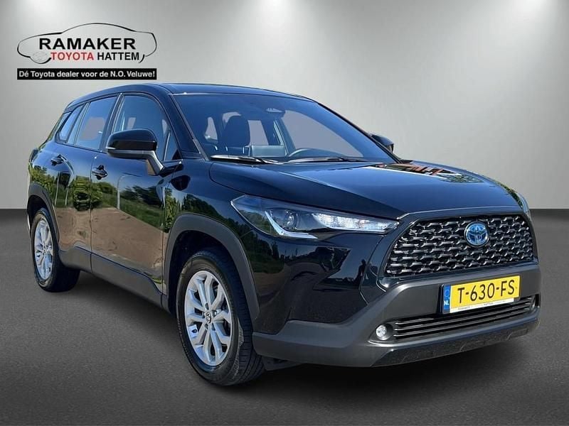 Zwart Gebruikt 2023 Toyota Corolla Cross Active SUV | € 34.601 (Goede deal) - Afbeelding 1/3