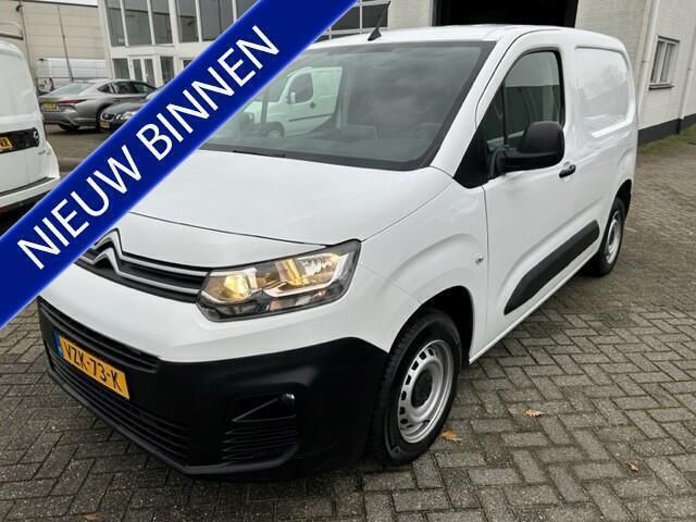 Wit Gebruikt 2020 Citroën Berlingo PureTech MPV | € 10.295 - Afbeelding 1/4