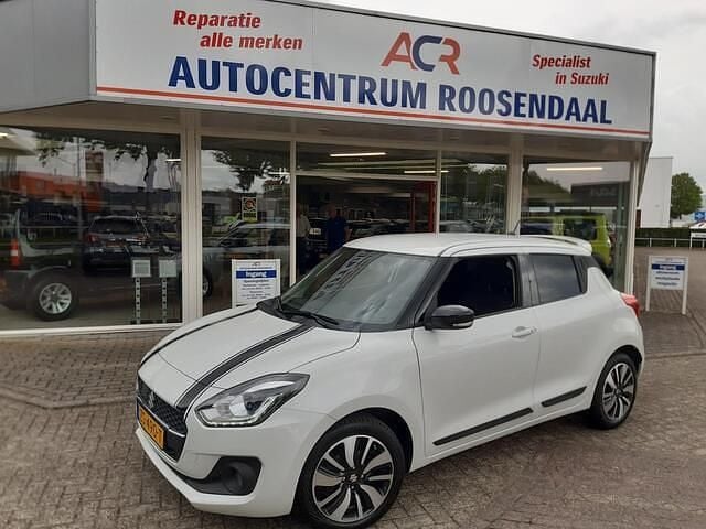 Wit Gebruikt 2019 Suzuki Swift Hatchback | € 14.949 (Eerlijke prijs) - Afbeelding 1/4