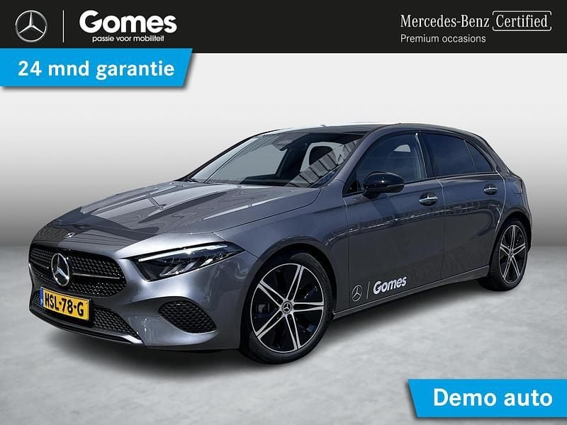 Grijs Occasion 2025 Mercedes A180 Luxury Hatchback | € 36.950 (Eerlijke prijs) - Afbeelding 1/4