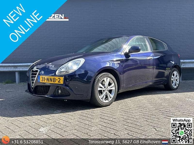 Blauw Gebruikt 2010 Alfa Romeo Giulietta Distinctive Hatchback | € 3.650 - Afbeelding 1/4