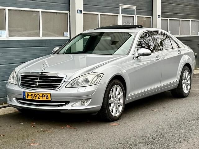 Zilver Occasion 2006 Mercedes S500 Sedan | € 8.950 (Super prijs) - Afbeelding 1/4