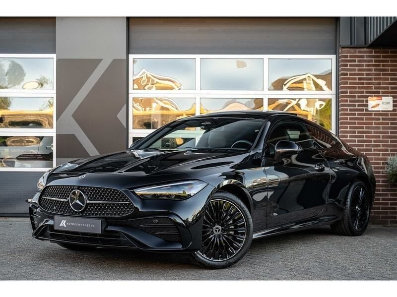 Zwart Gebruikt 2024 Mercedes CLE300 AMG Coupé | € 66.900 - Afbeelding 1/4