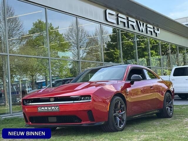 Rood Nieuw 2025 Dodge Charger Sedan | € 99.000 - Afbeelding 1/4