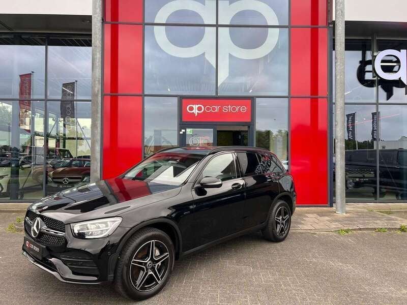 Zwart Gebruikt 2021 Mercedes GLC300e | € 33.999 (Super prijs) - Afbeelding 1/4