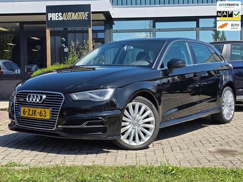 Zwart Gebruikt 2015 Audi A3 Sportback e-tron Ambition Sedan | € 14.450 (Eerlijke prijs) - Afbeelding 1/4