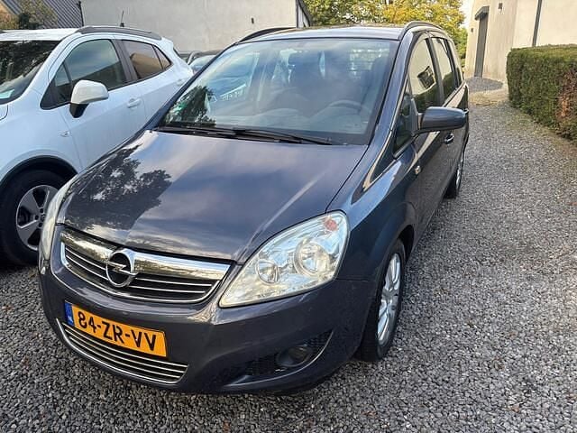 Grijs Gebruikt 2008 Opel Zafira MPV | € 2.499 (Eerlijke prijs) - Afbeelding 1/4