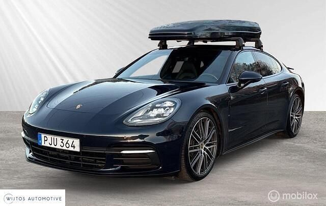 Blauw Occasion 2017 Porsche Panamera Chrono Hatchback | € 57.950 (Eerlijke prijs) - Afbeelding 1/4