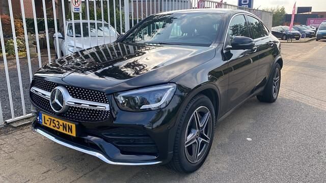 Zwart Gebruikt 2020 Mercedes 200 AMG SUV | € 29.950 (Iets duurder) - Afbeelding 1/4