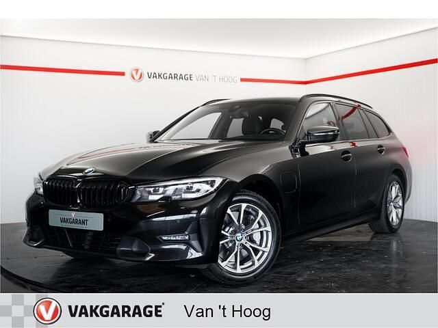 Zwart Gebruikt 2021 BMW 330 Stationwagen | € 26.244 (Super prijs) - Afbeelding 1/4