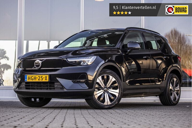 Zwart Gebruikt 2022 Volvo XC40 Core SUV | € 27.345 (Super prijs) - Afbeelding 1/4