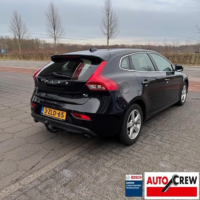 Occasion Volvo V40 Summum 180 PK (132 kW) 2014 Zwart Hatchback