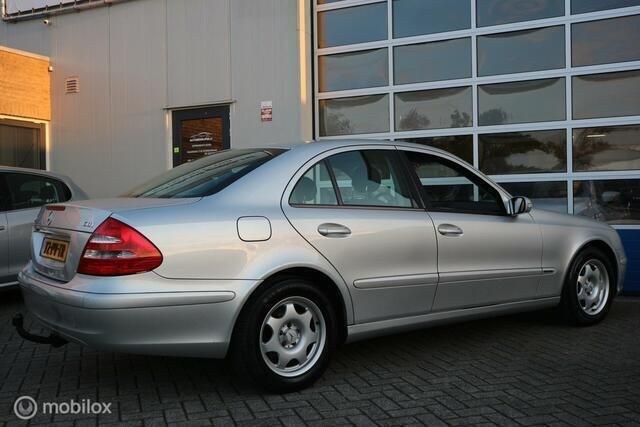 Occasion Mercedes E200 Classic 122 PK (89 kW) 2005 Grijs Sedan