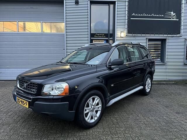 Zwart Gebruikt 2006 Volvo XC90 Momentum SUV | € 16.450 (Eerlijke prijs) - Afbeelding 1/4