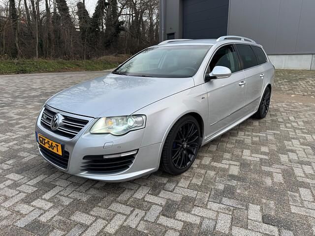 Grijs Gebruikt 2008 VW Passat R Stationwagen | € 13.450 - Afbeelding 1/4