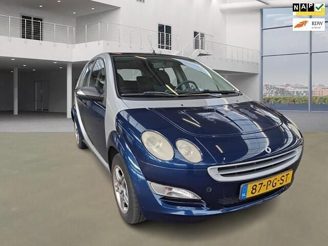 Grijs Gebruikt 2004 Smart ForFour Pulse Hatchback | € 1.650 (Eerlijke prijs) - Afbeelding 1/4