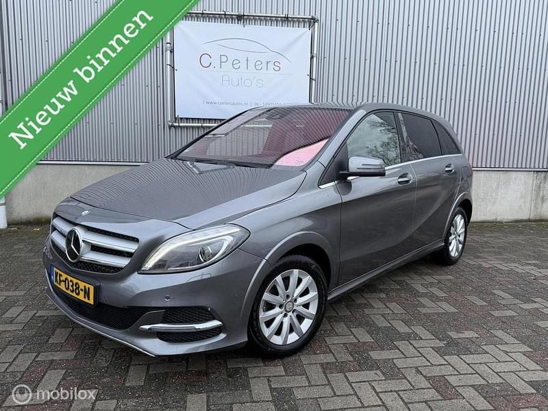 Grijs (metallic) Occasion 2016 Mercedes B250e MPV | € 8.450 (Super prijs) - Afbeelding 1/4