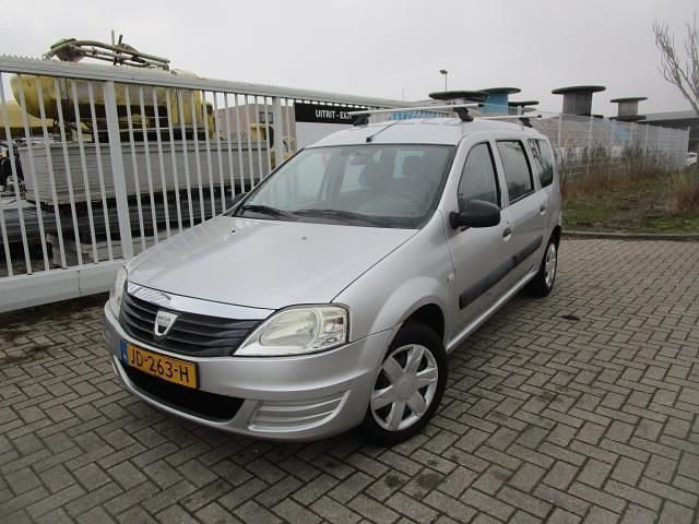 Grijs Occasion 2009 Dacia Logan MCV MPV | € 1.600 (Eerlijke prijs) - Afbeelding 1/4