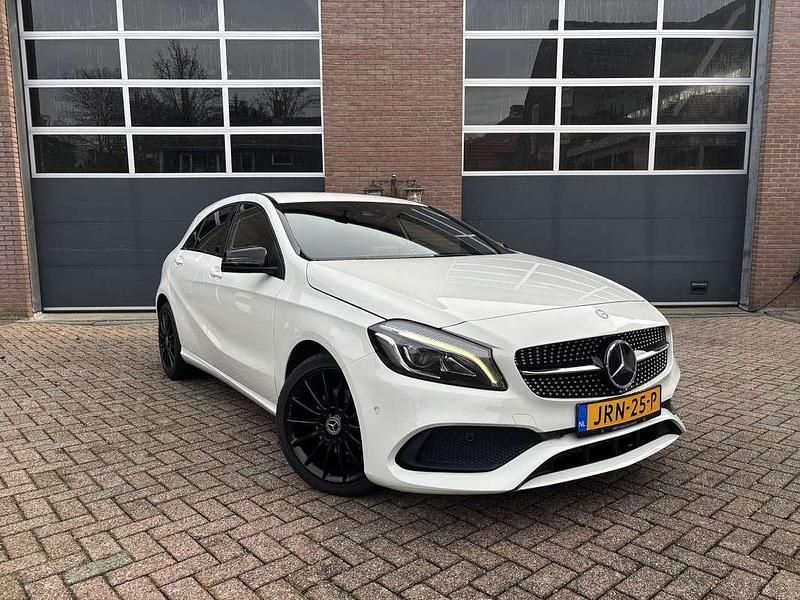 Wit Gebruikt 2017 Mercedes A180 Prestige Stationwagen | € 14.950 (Eerlijke prijs) - Afbeelding 1/4