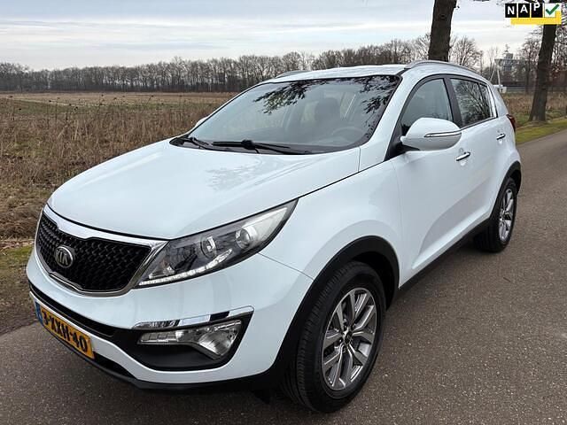 Wit Occasion 2015 Kia Sportage SUV | € 8.750 (Eerlijke prijs) - Afbeelding 1/4