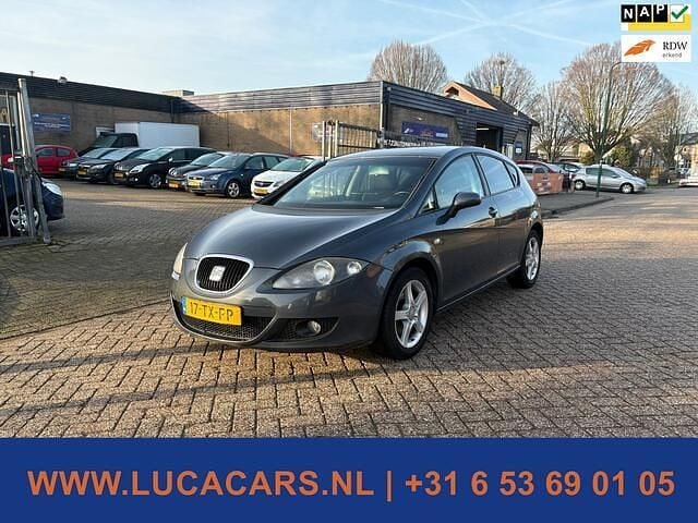 Grijs Occasion 2007 Seat Leon Hatchback | € 750 (Super prijs) - Afbeelding 1/4