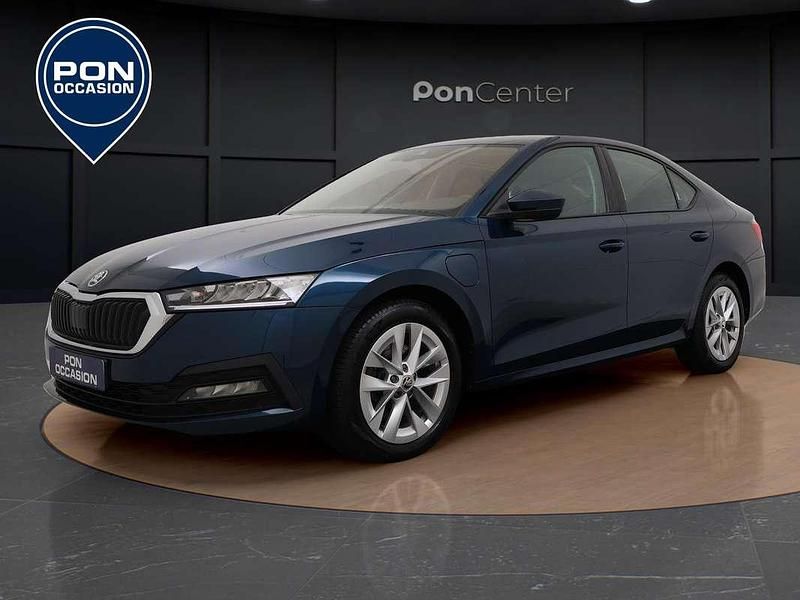 Blauw Occasion 2022 Skoda Octavia Business Line Hatchback | € 22.450 (Super prijs) - Afbeelding 1/3
