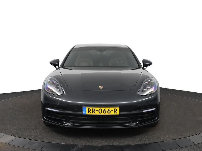 Grijs Occasion 2018 Porsche Panamera Sport Hatchback | € 51.950 (Eerlijke prijs) - Afbeelding 1/3