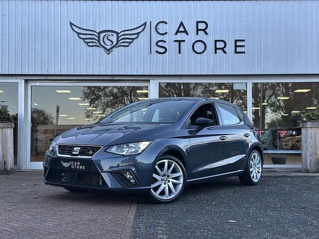 Grijs Occasion 2021 Seat Ibiza FR Hatchback | € 18.450 (Goede deal) - Afbeelding 1/4