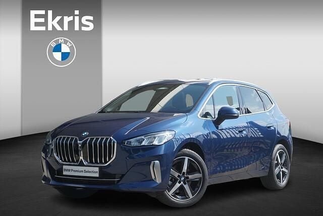 Blauw Gebruikt 2024 BMW 220 Stationwagen | € 41.900 (Eerlijke prijs) - Afbeelding 1/4