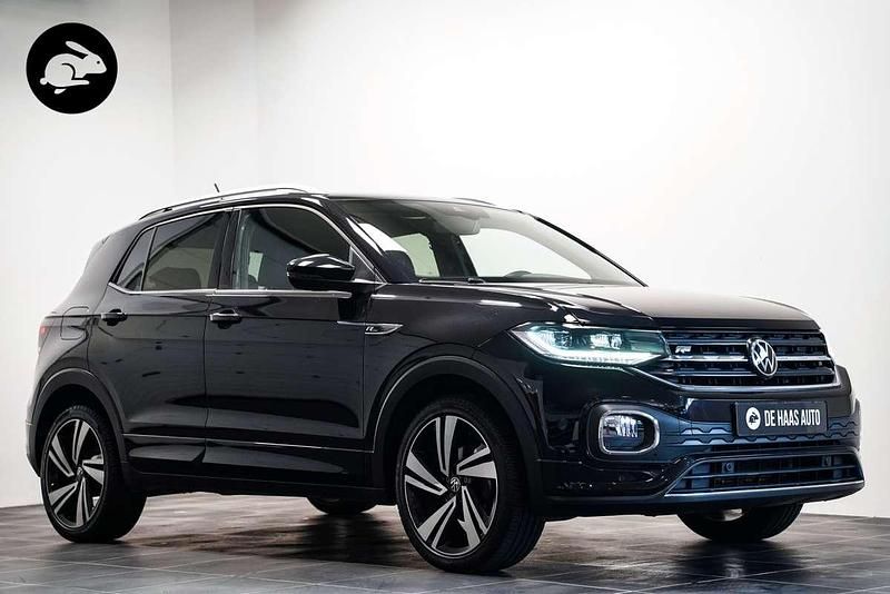 Zwart Gebruikt 2022 VW T-Cross R-line SUV | € 25.900 (Iets duurder) - Afbeelding 1/4