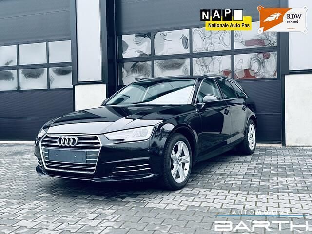 Zwart (metallic) Occasion 2017 Audi A4 Stationwagen | € 9.935 (Goede deal) - Afbeelding 1/4