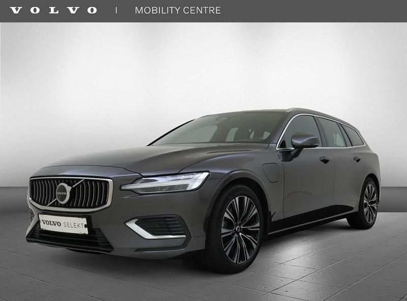 Grijs, metallic lak Gebruikt 2024 Volvo V60 Plus Stationwagen | € 42.950 (Goede deal) - Afbeelding 1/4