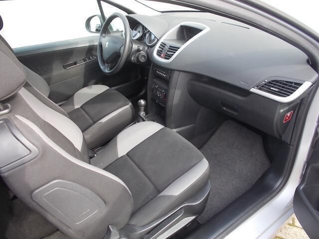 Occasion Peugeot 207 97 PK (71 kW) 2008 Zilver Hatchback