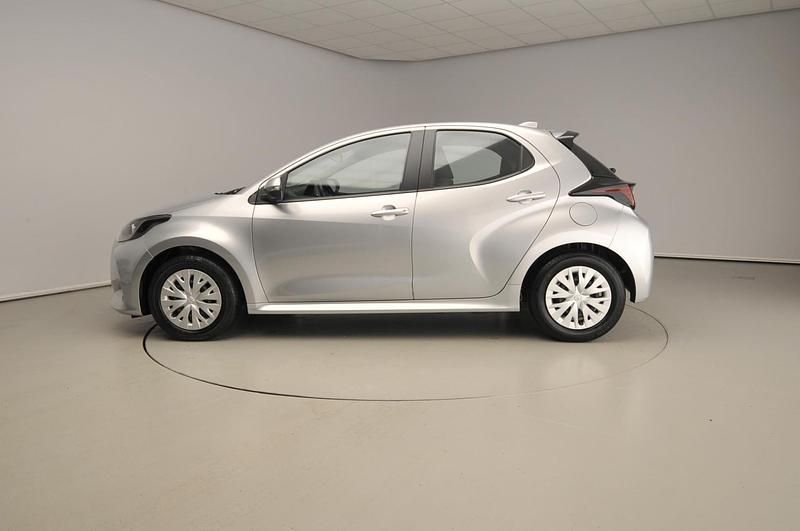 Occasion Toyota Yaris Hybrid Active 116 PK (85 kW) 2022 Grijs Hatchback