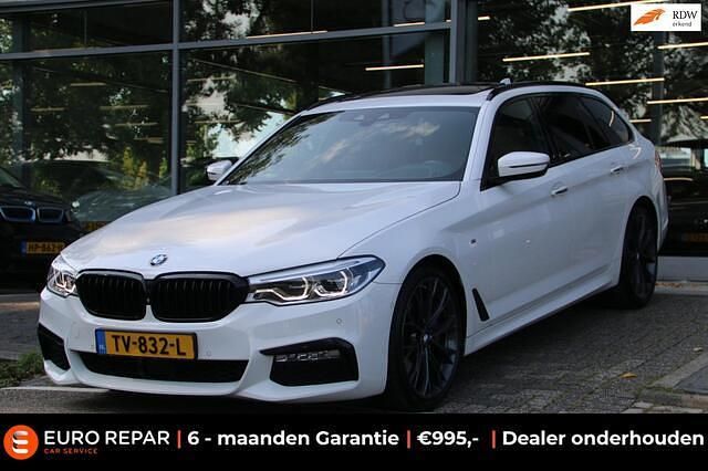 Wit Gebruikt 2017 BMW 530 Executive Stationwagen | € 27.995 (Eerlijke prijs) - Afbeelding 1/4