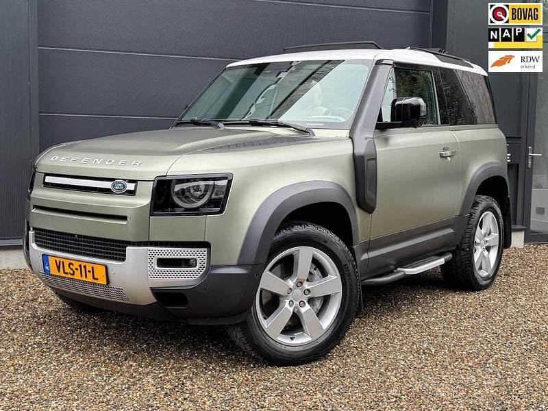 Groen (metallic) Occasion 2021 Land Rover Defender First Edition Hatchback | € 64.850 (Goede deal) - Afbeelding 1/4