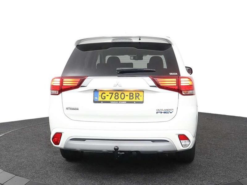 Occasion Mitsubishi Outlander P-HEV 135 PK (99 kW) 2019 Polar white SUV